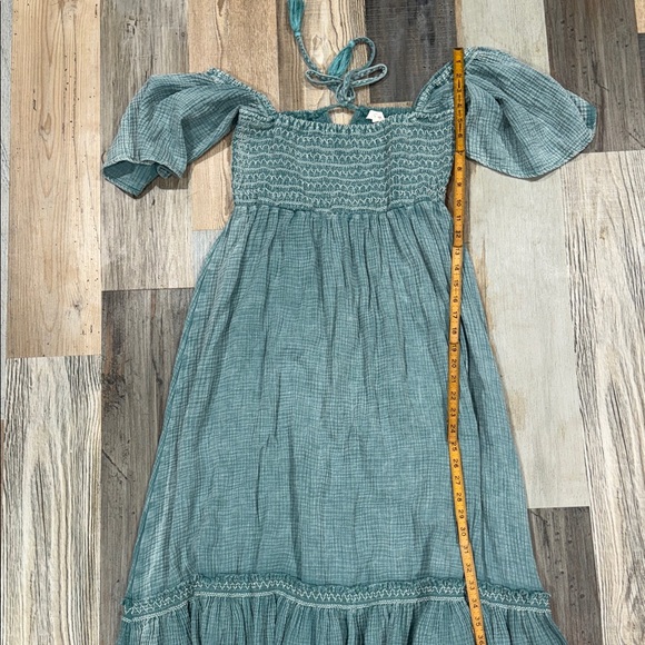 Easel Off-Shoulder Maxi peasant Dress - Picture 5 of 6